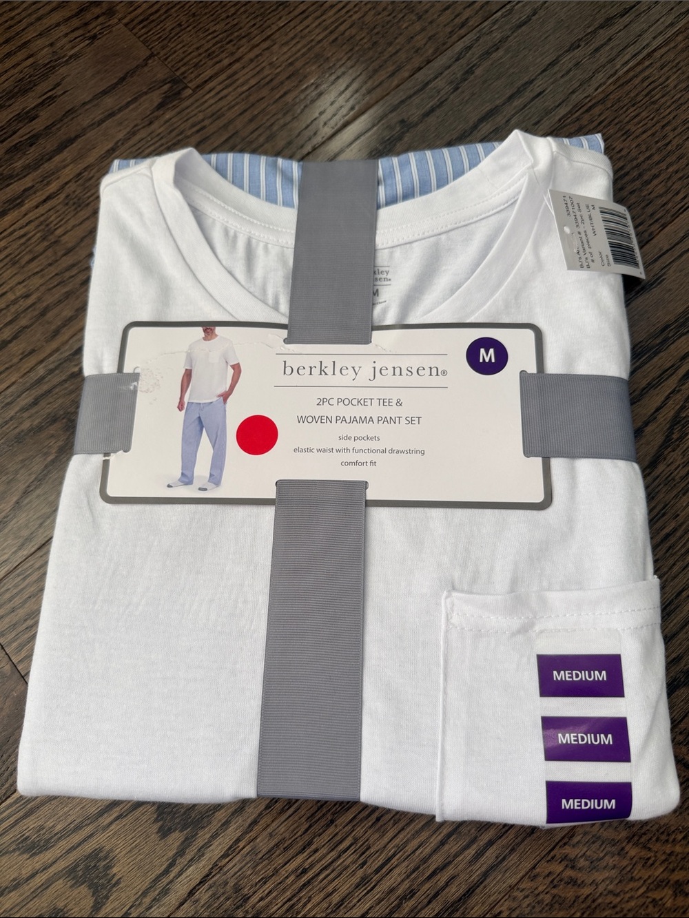 NWT - Men’s 2-Piece Short Sleeved Pajama Set with Pants - Medium